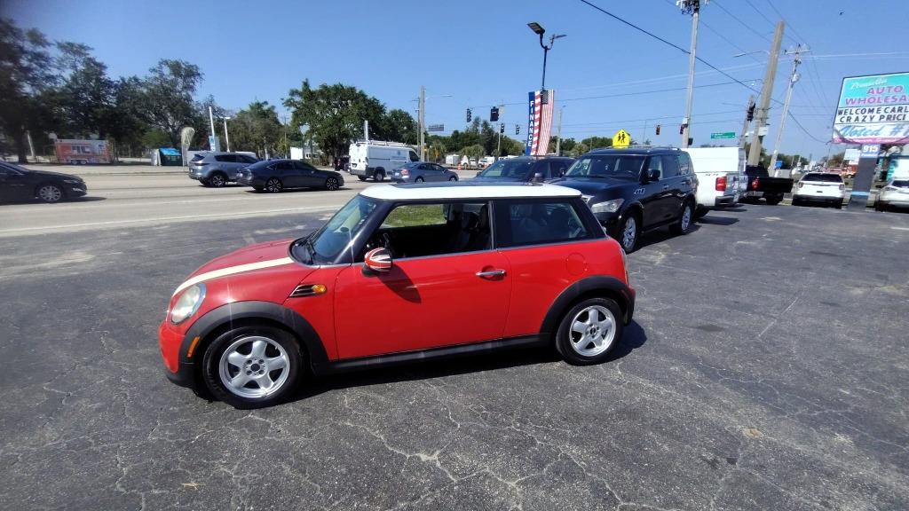 2011 MINI Cooper Base's photo