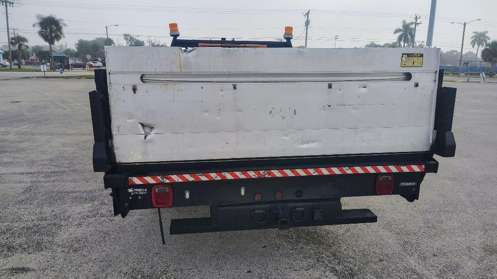 2008 Ford F-550 - Photo 6