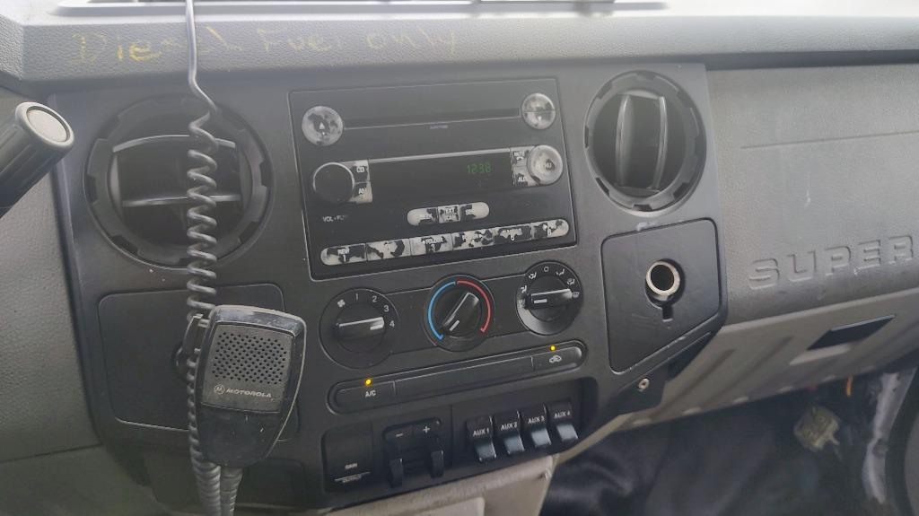 2008 Ford F-550 - Photo 12