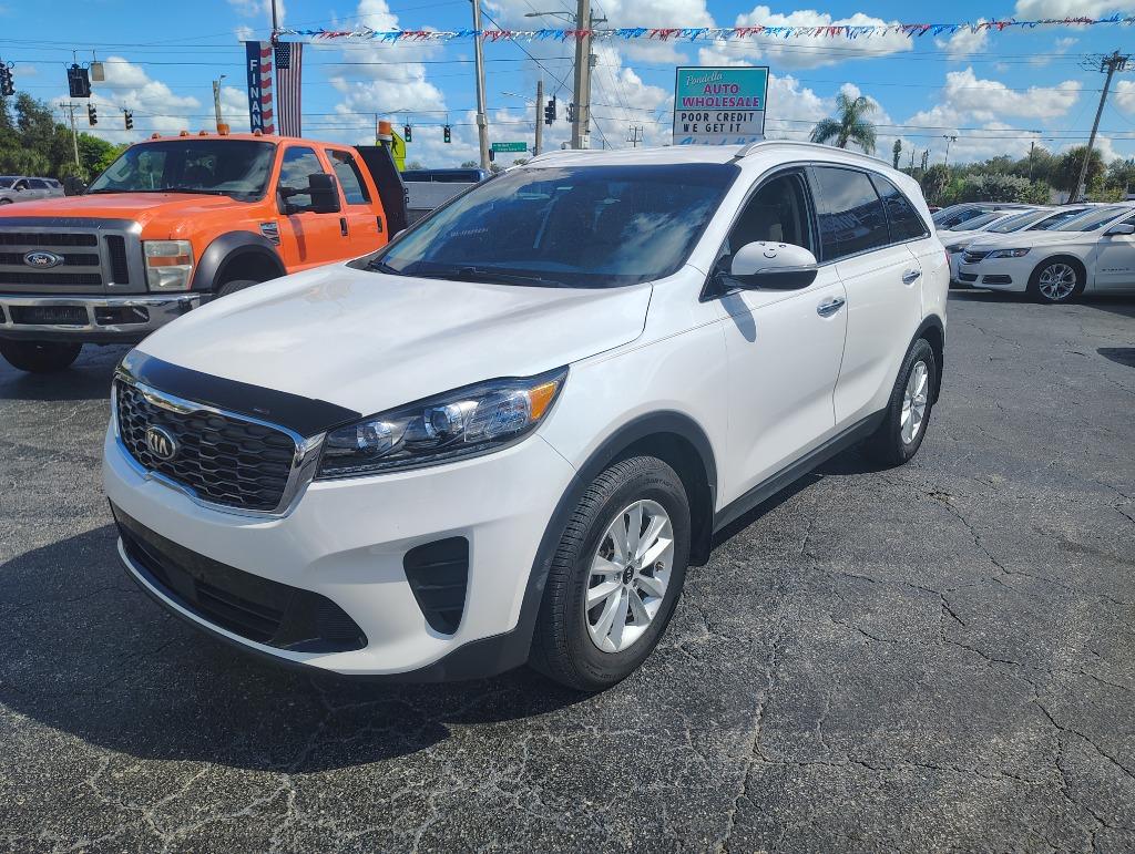 2020 Kia Sorento LX's photo