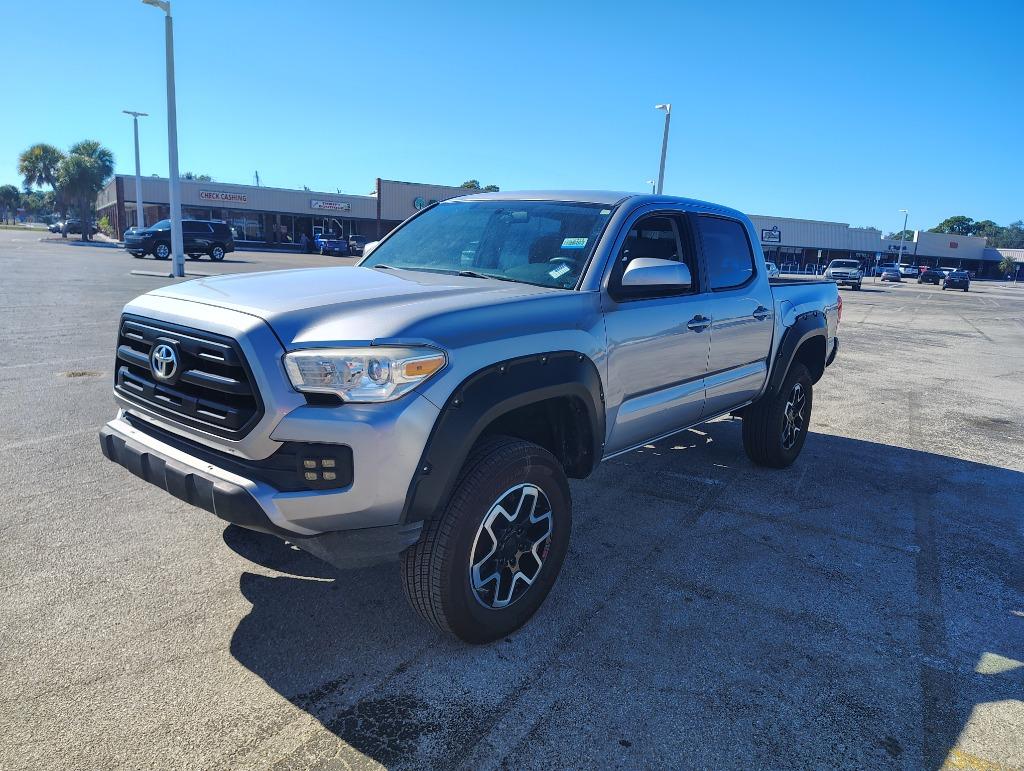 2016 Toyota Tacoma SR's photo