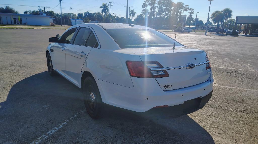 2015 Ford Taurus - Photo 7