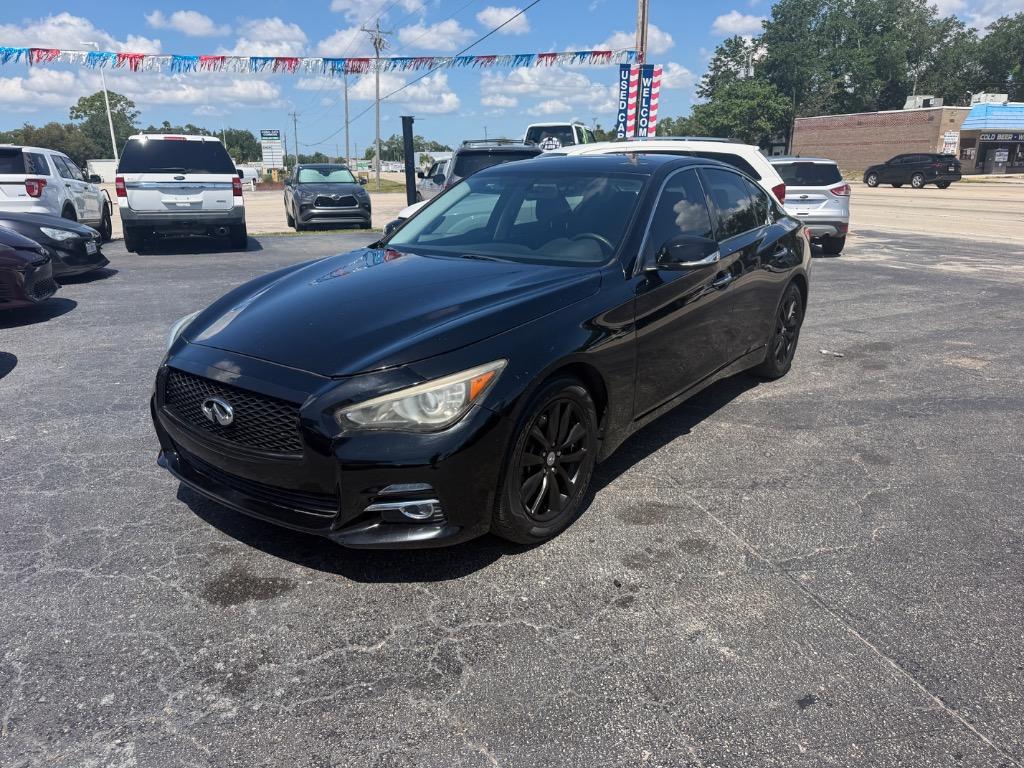 2015 INFINITI Q50