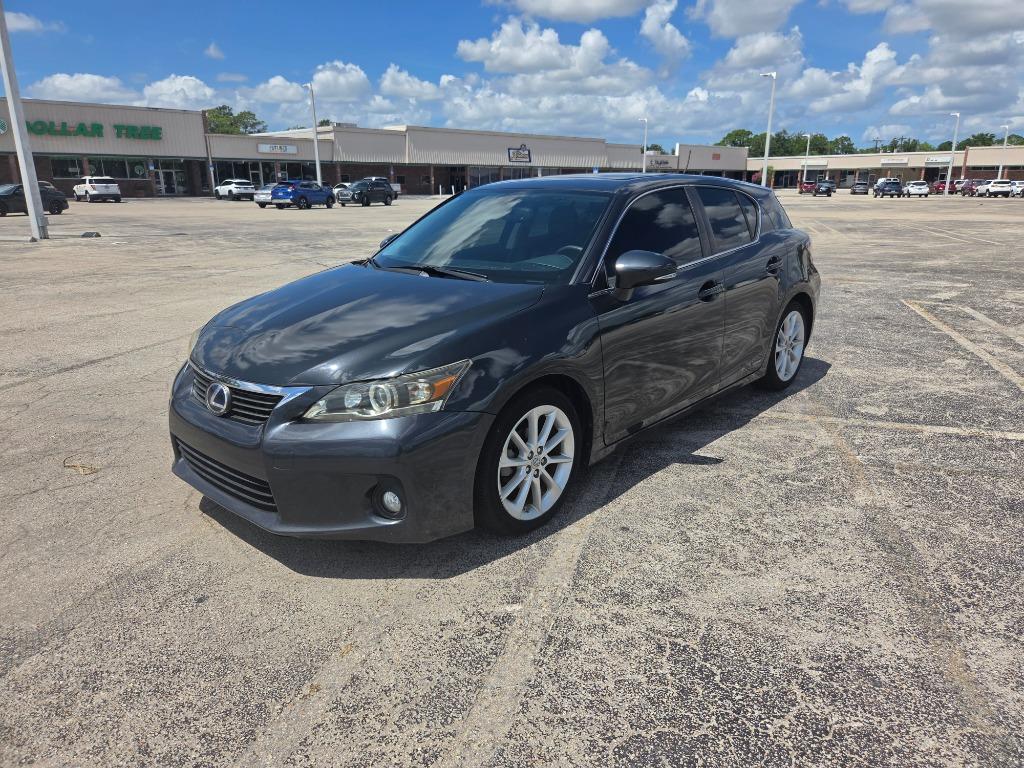 2011 Lexus CT 200h's photo