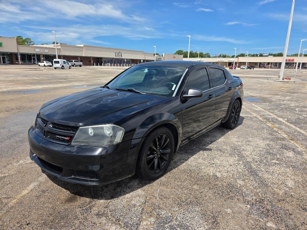 2014 Dodge Avenger SE's photo